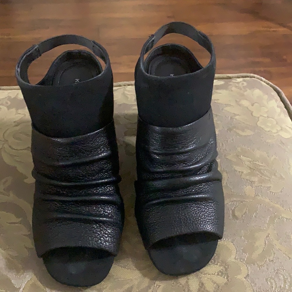 Women sandals